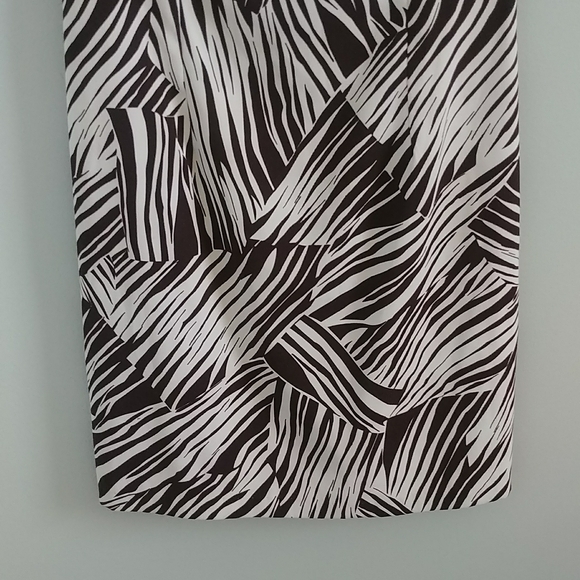 Ronnie Nicole - Picture 3 of 7